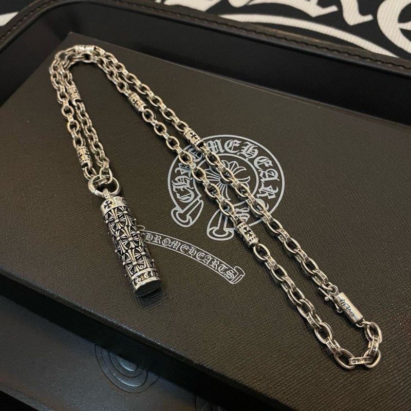 Ch*0me He**ts necklaces